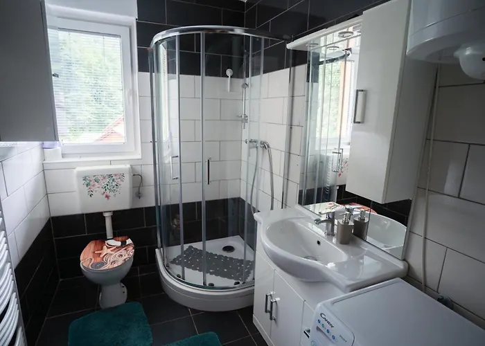 Hisa Pod Veliko Planino